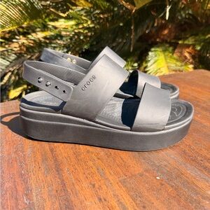 Crocs Women's 9 Platform Sandals Brooklyn Low Wedge Black x Black